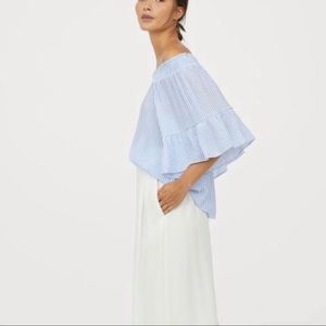 H&M Off-the-Shoulder Blouse